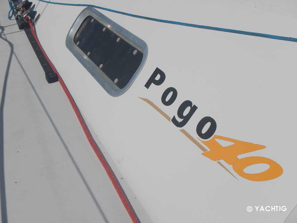 Logo Pogo 40 hublot babord