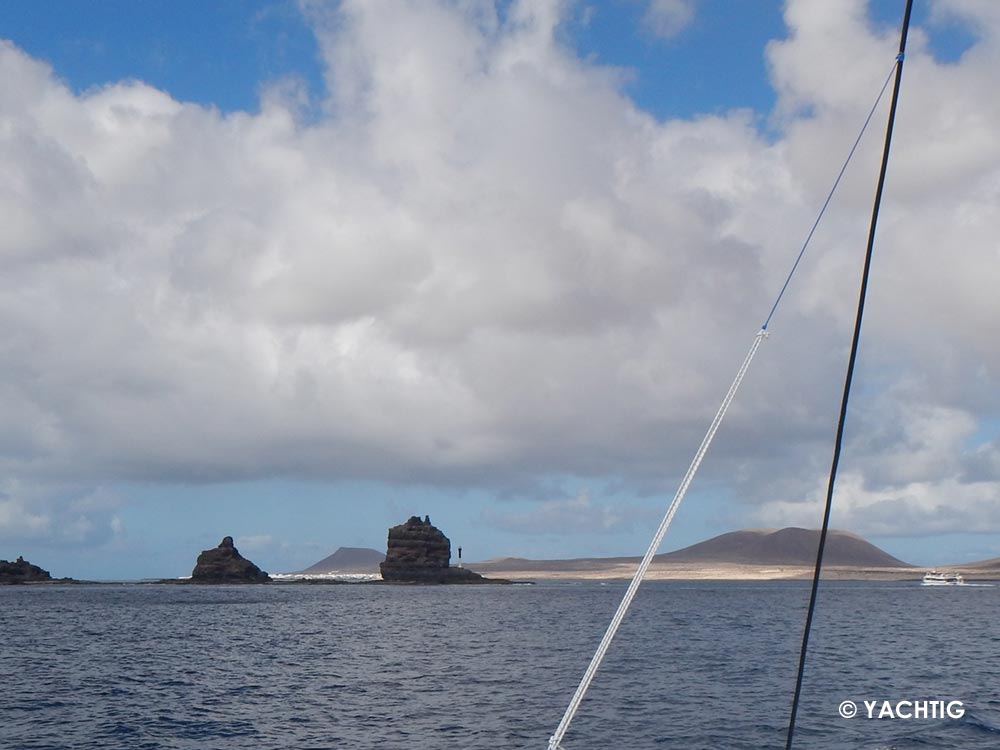 vue du canal de la Graciosa avec les haubans en amorce