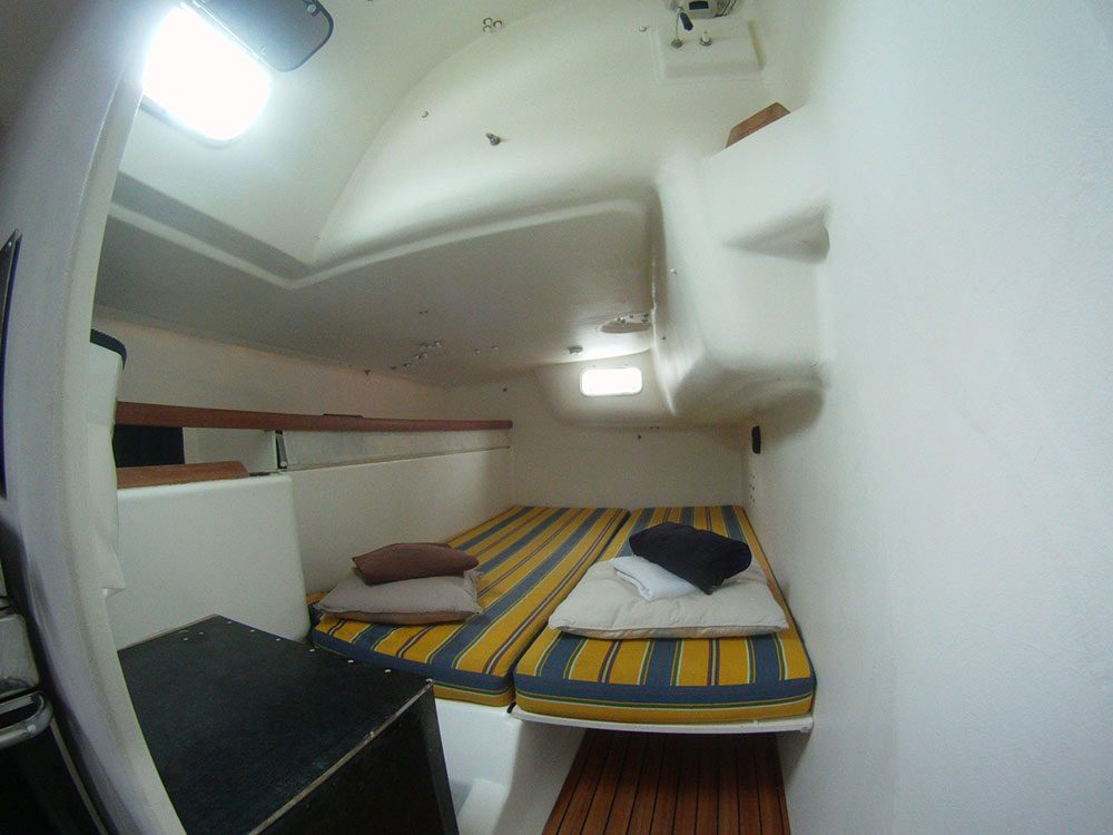 Cabine arrière double du voilier Pogo 40 de Yachtig formations croisière